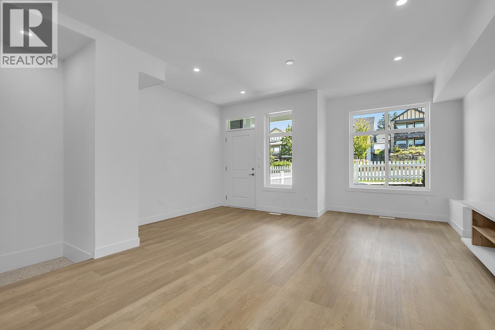 121 5300 Main Street, Kelowna