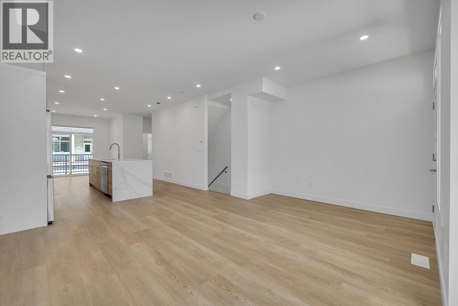 121 5300 Main Street, Kelowna