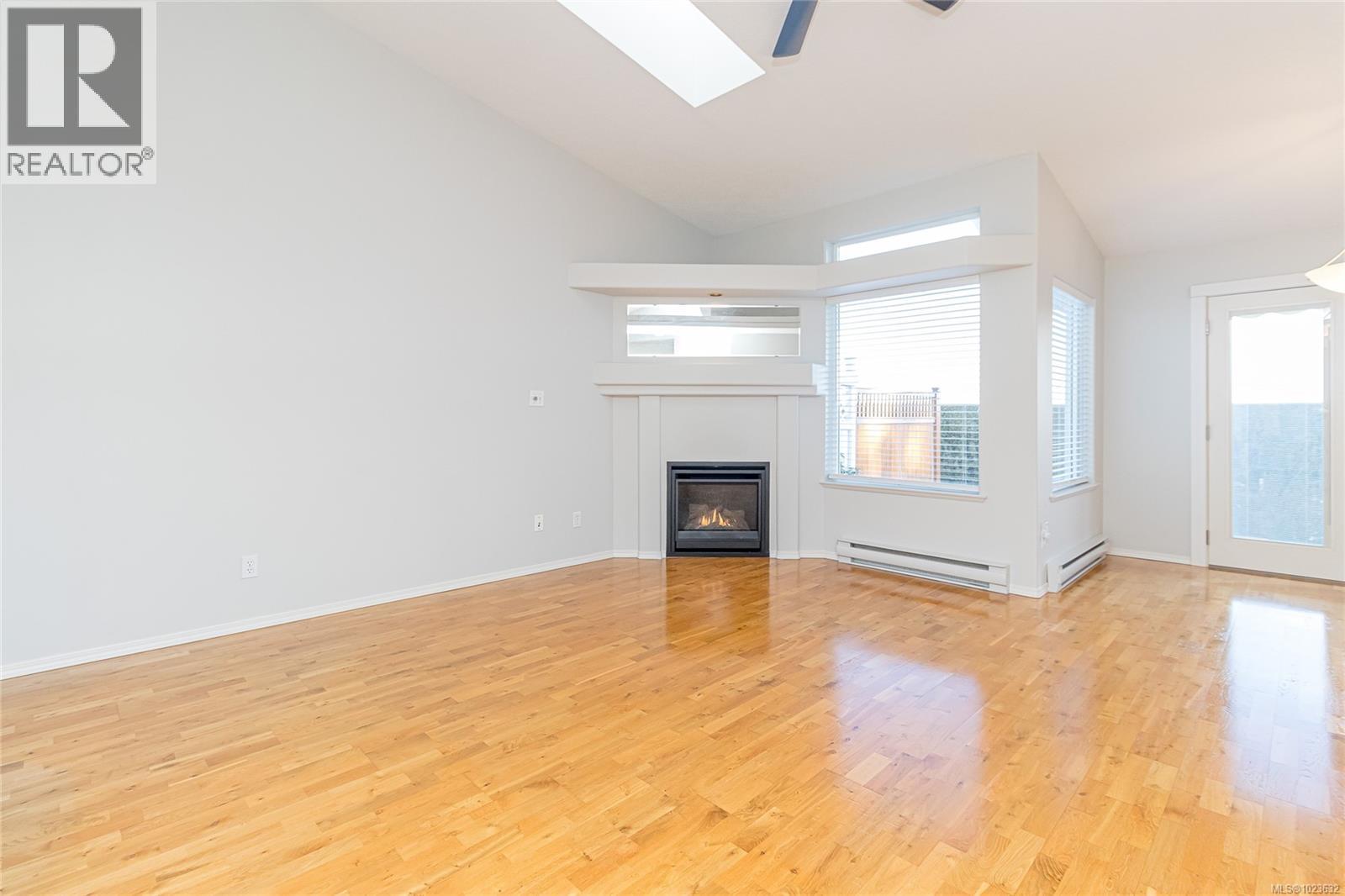 #16 9933 Chemainus Rd - 12