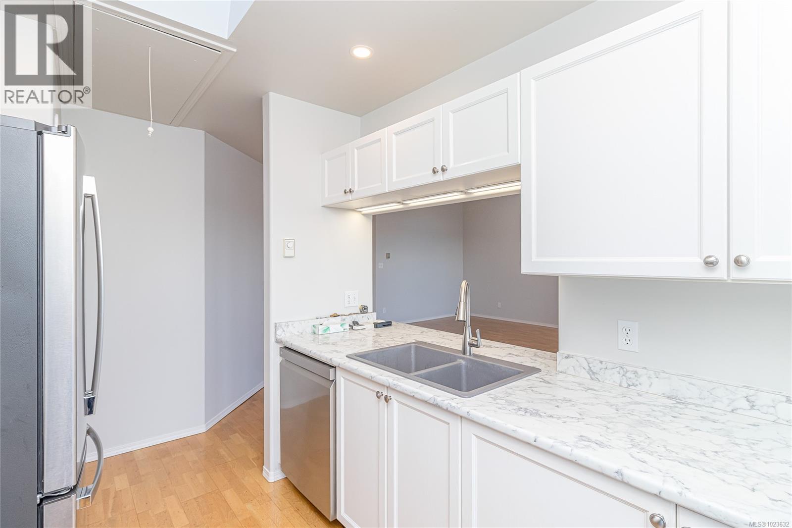 #16 9933 Chemainus Rd - 24