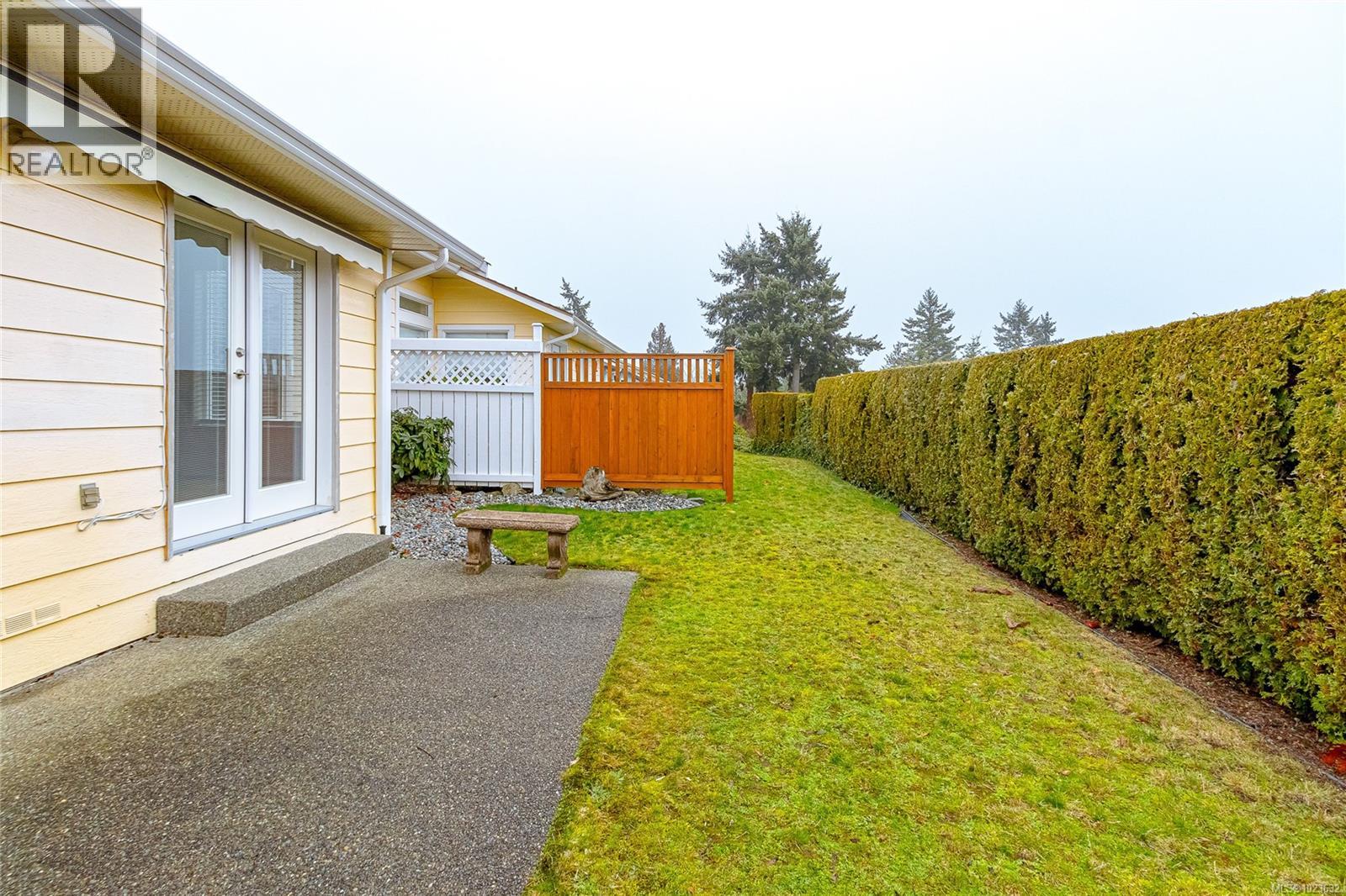 #16 9933 Chemainus Rd - 40