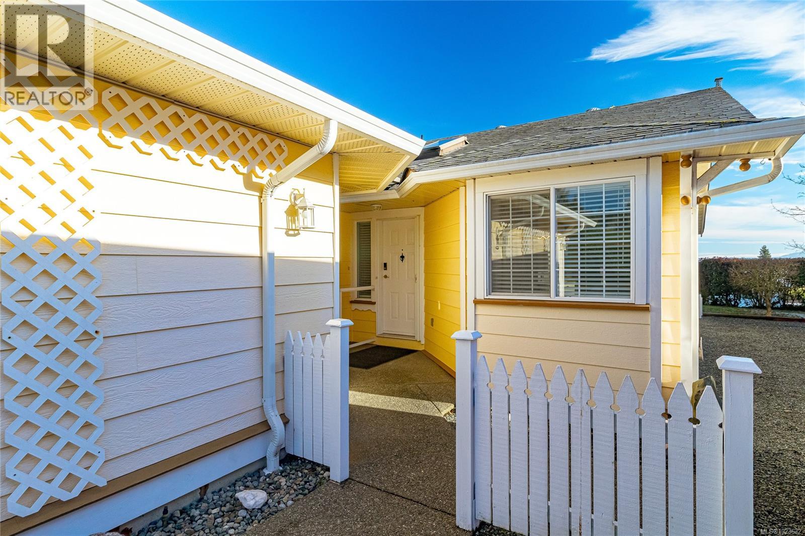 #16 9933 Chemainus Rd - 6