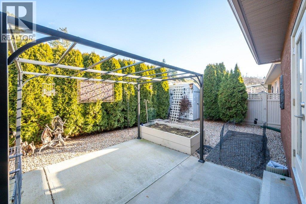 6651 OXBOW Crescent, Oliver