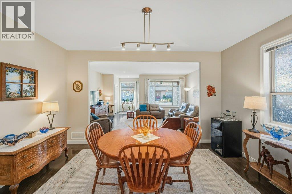 6651 OXBOW Crescent, Oliver