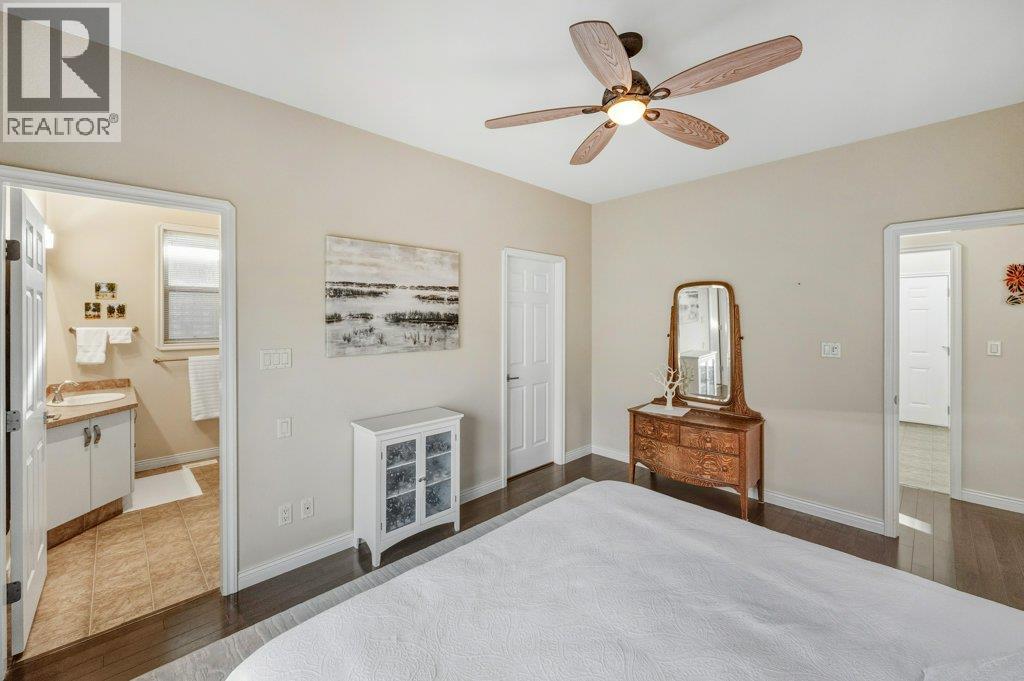 6651 OXBOW Crescent, Oliver