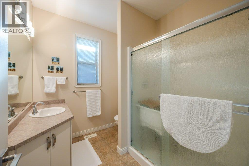 6651 OXBOW Crescent, Oliver