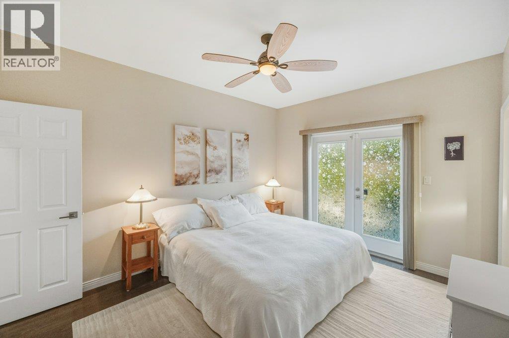 6651 OXBOW Crescent, Oliver