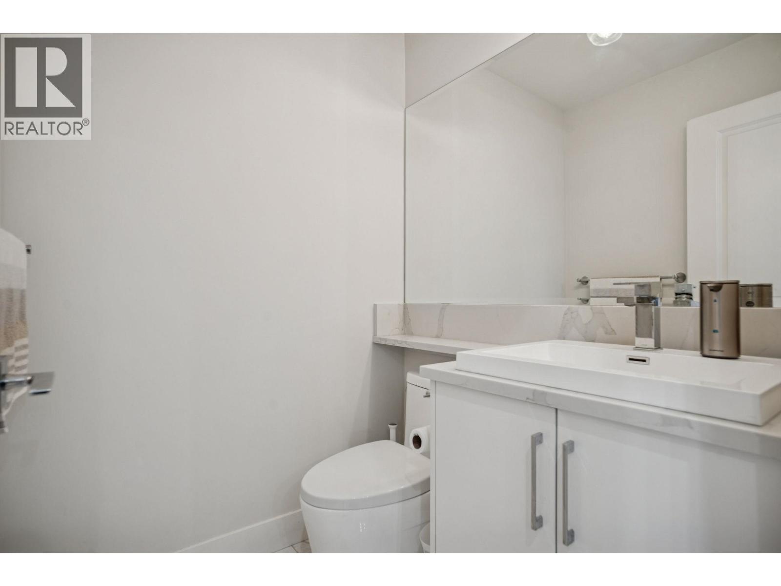 #7-9211 MCKIM Way, Richmond