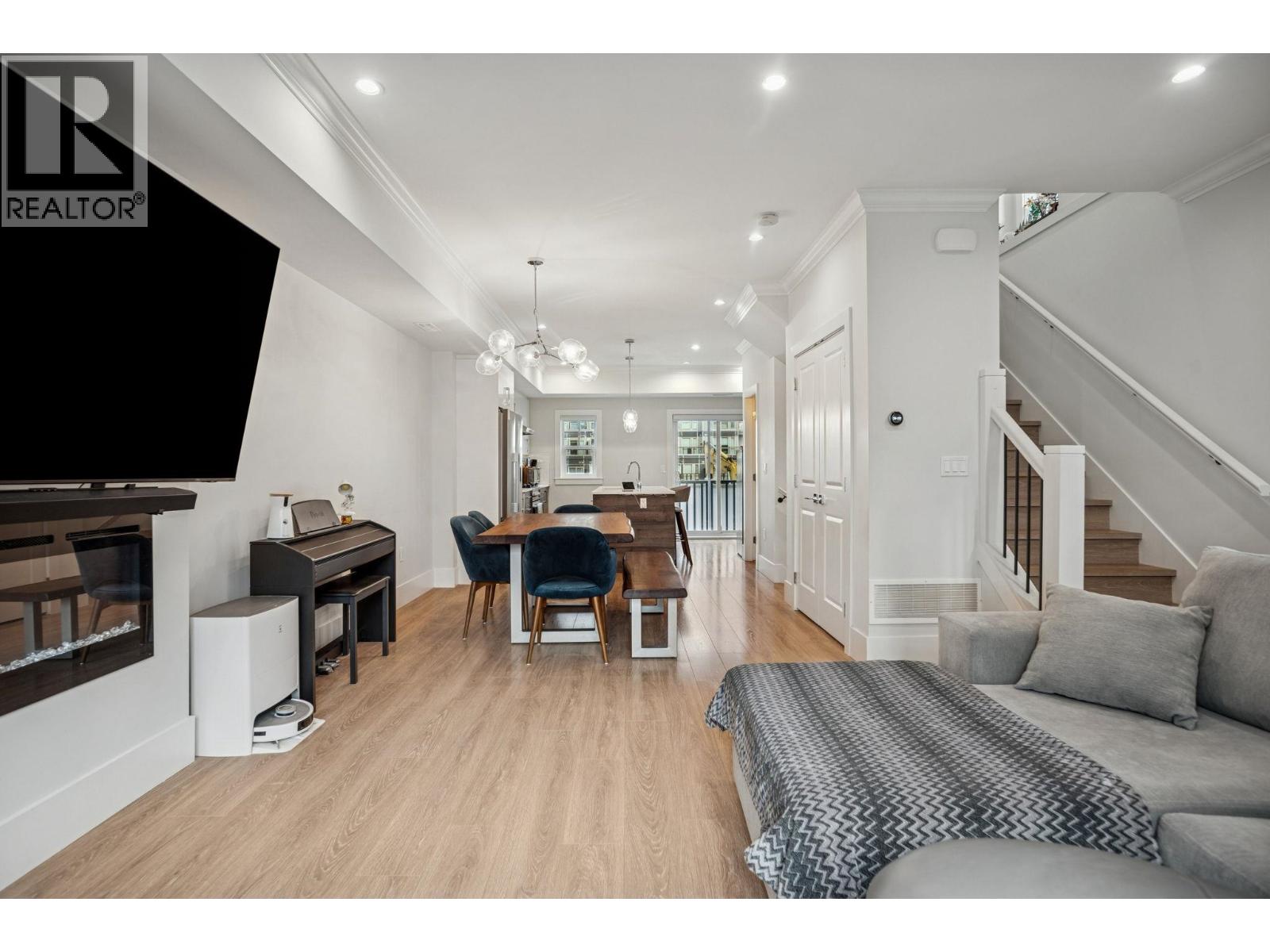 #7-9211 MCKIM Way, Richmond