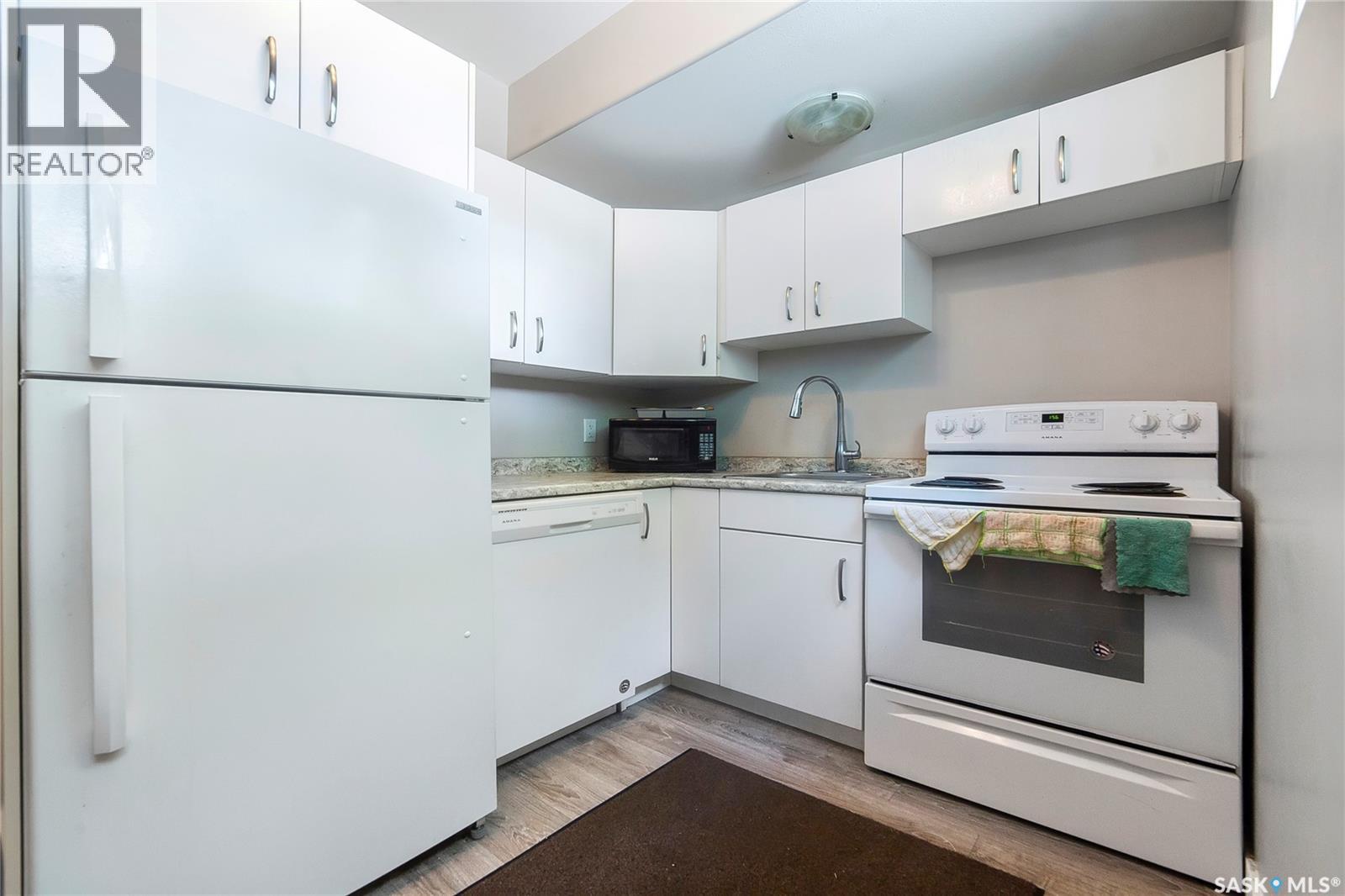 Single Family House 2 Level for Sale in  B AVENUE N Saskatoon 