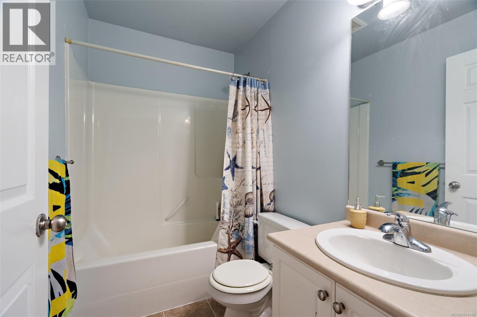 205 885 Ellery Street, Esquimalt