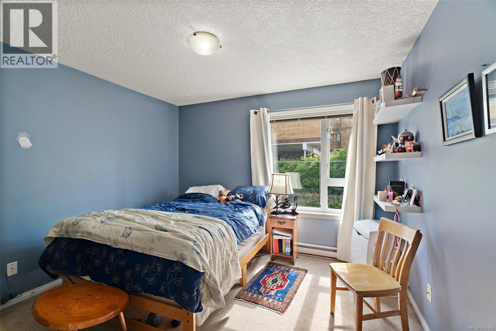 205 885 Ellery Street, Esquimalt