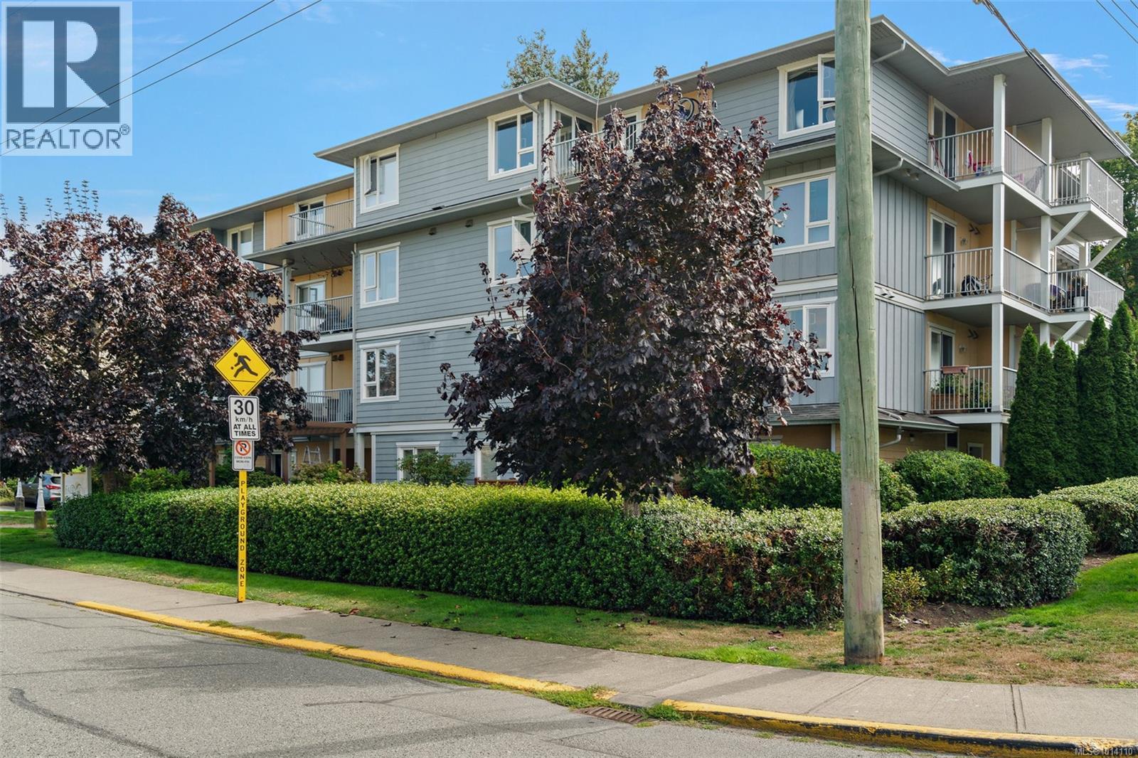 205 885 Ellery Street, Esquimalt