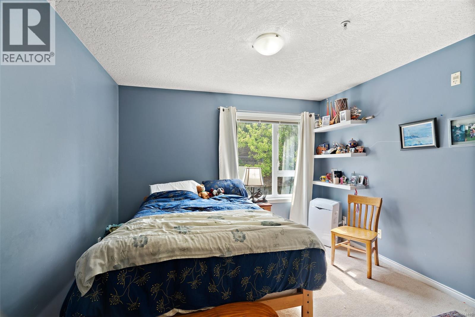 205 885 Ellery Street, Esquimalt