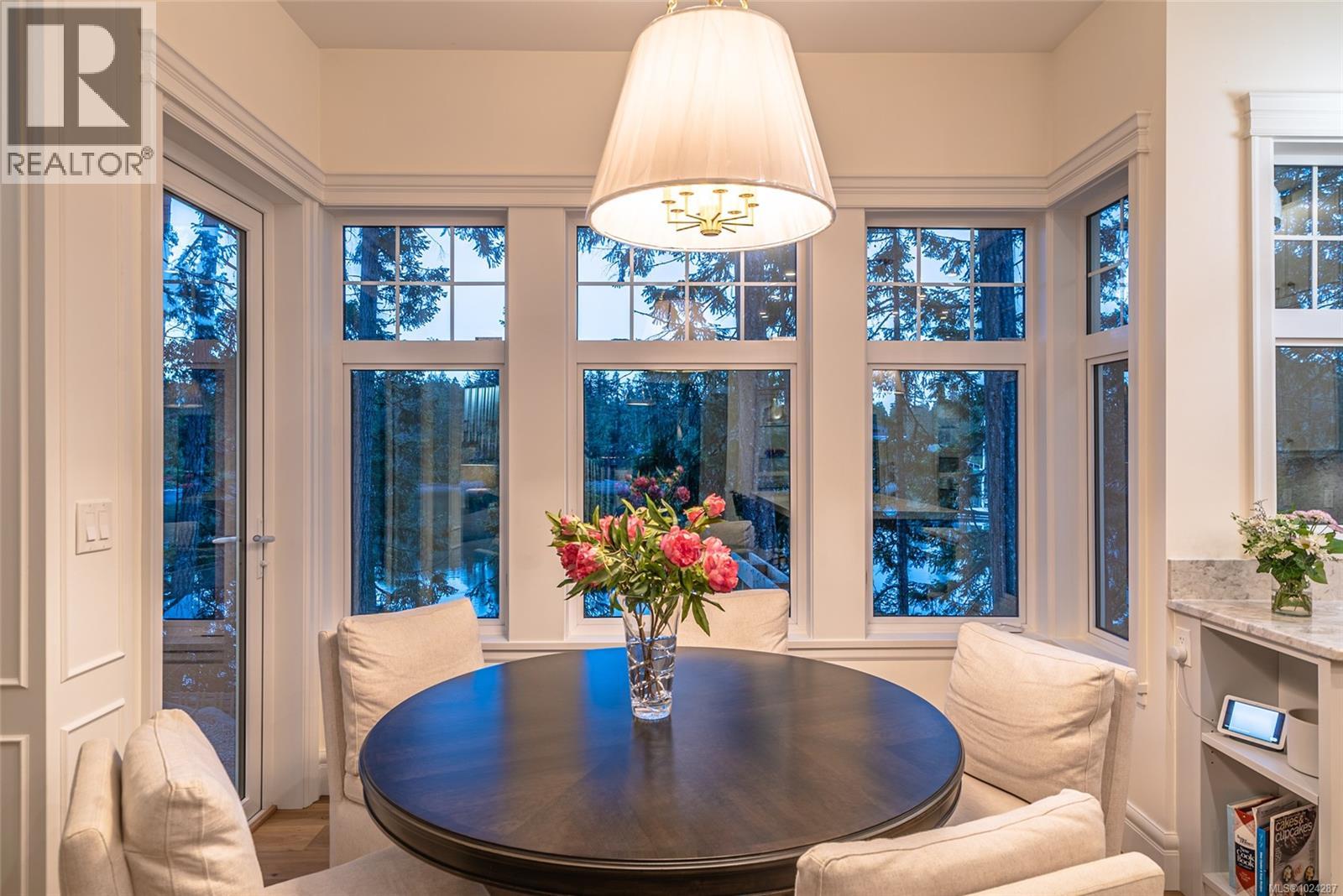 3973 Cove Rd, Ladysmith