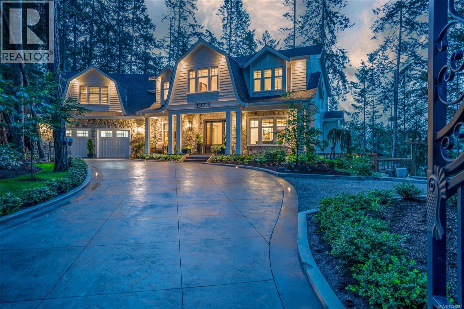 3973 Cove Rd, Ladysmith