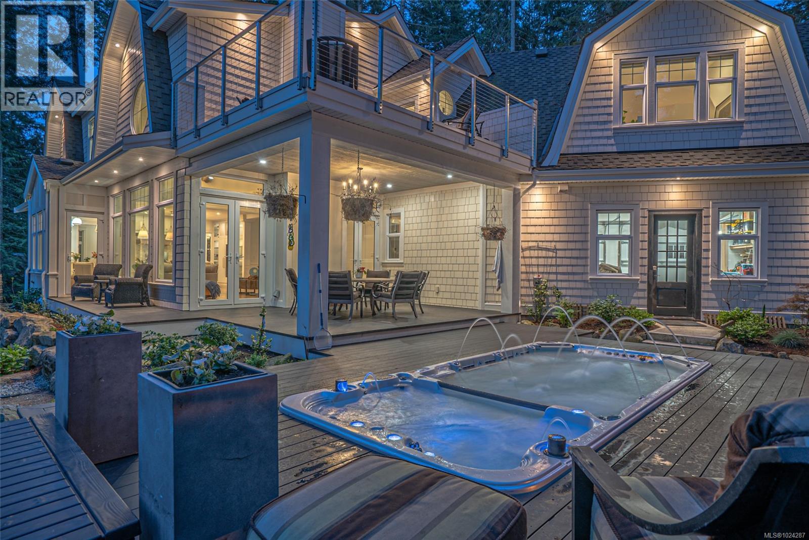 3973 Cove Rd, Ladysmith