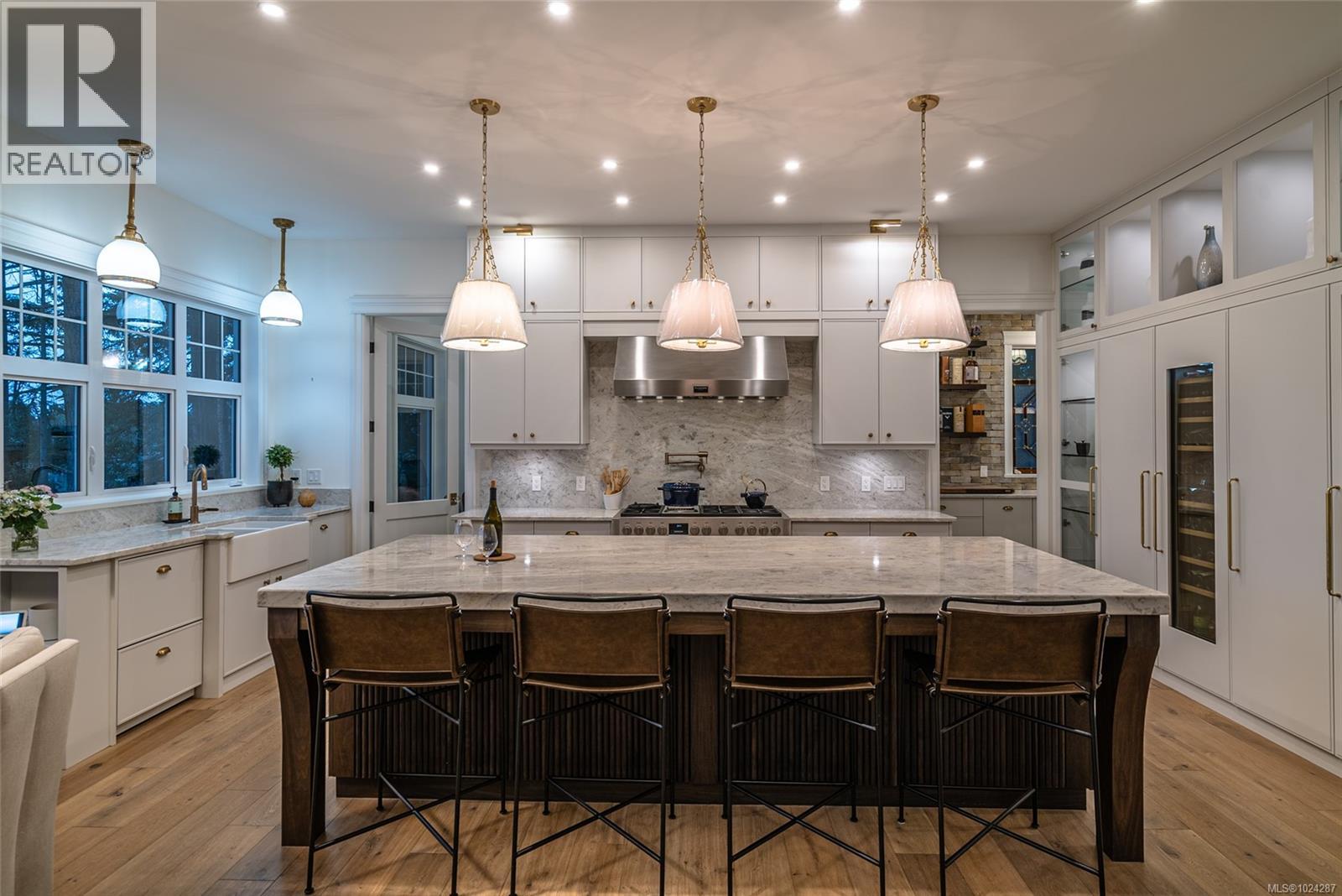 3973 Cove Rd, Ladysmith