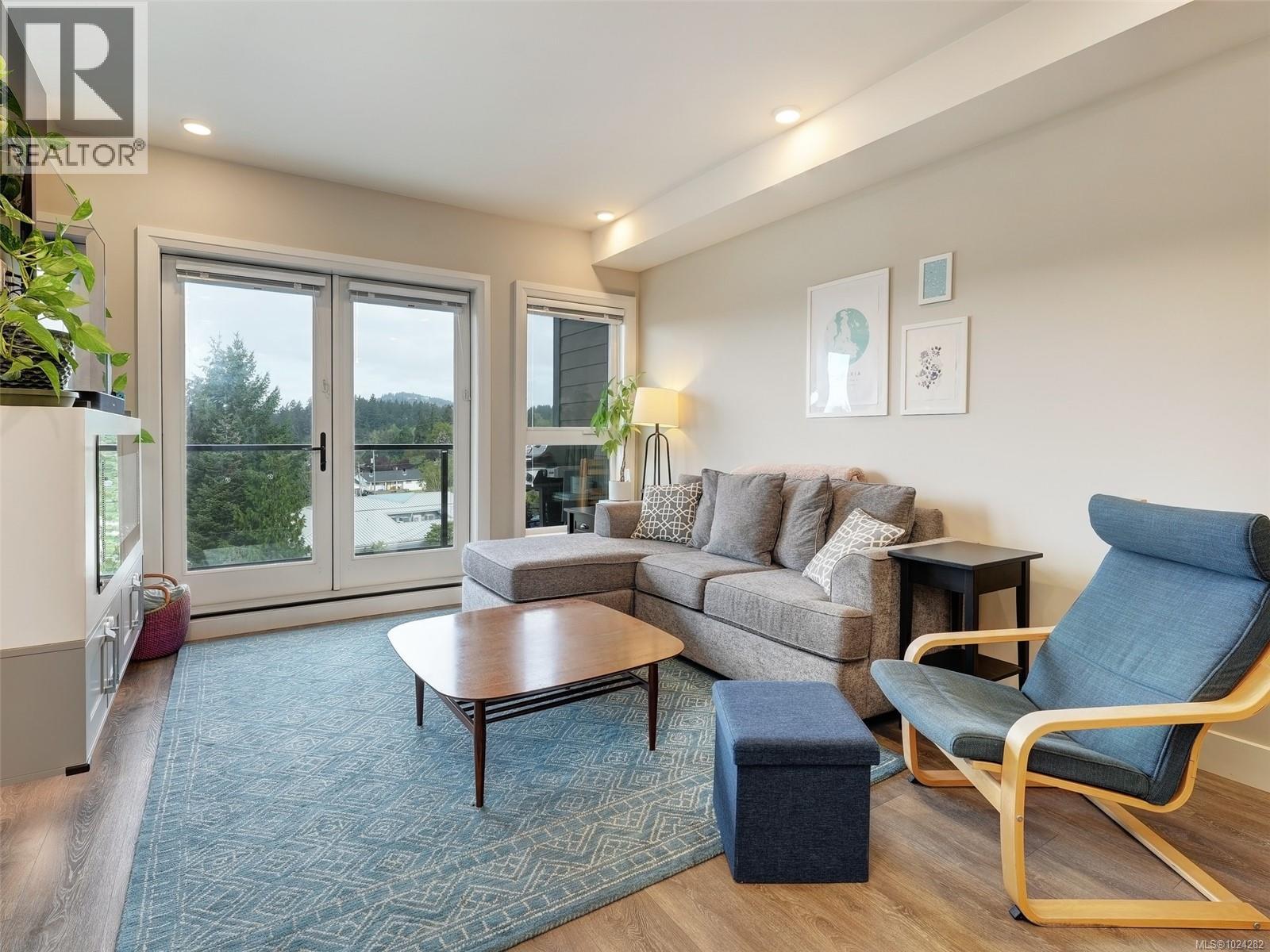 Single Family House for Sale in   Travino Lane Travino Saanich 