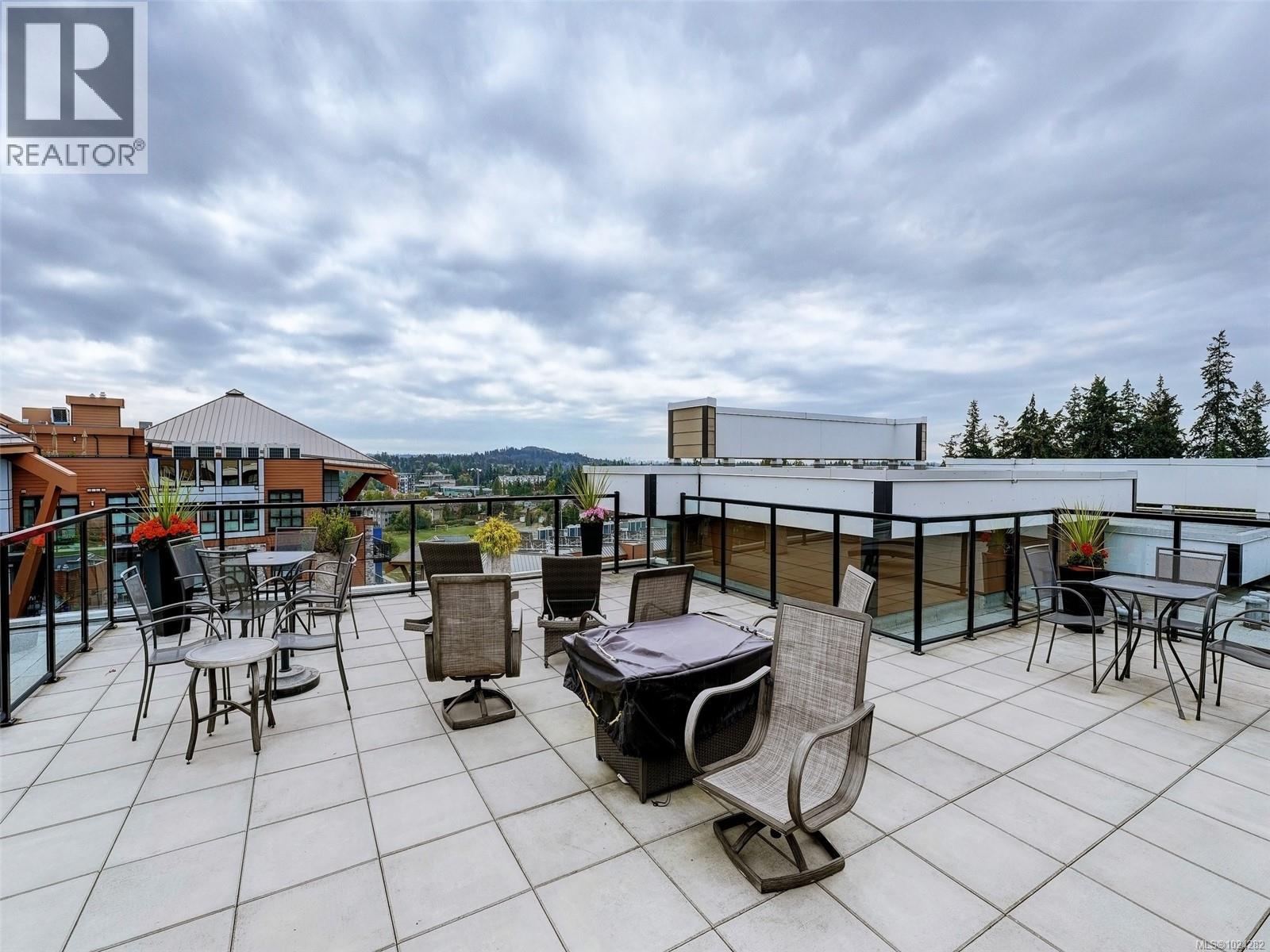 Single Family House for Sale in   Travino Lane Travino Saanich 