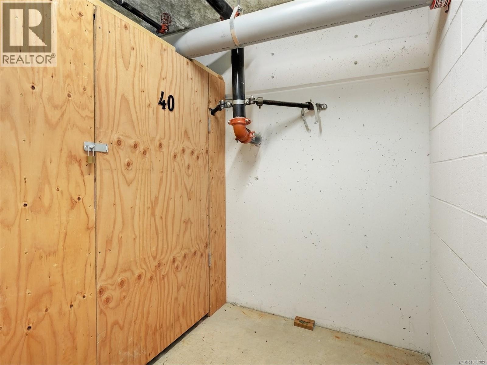 Single Family House for Sale in   Travino Lane Travino Saanich 