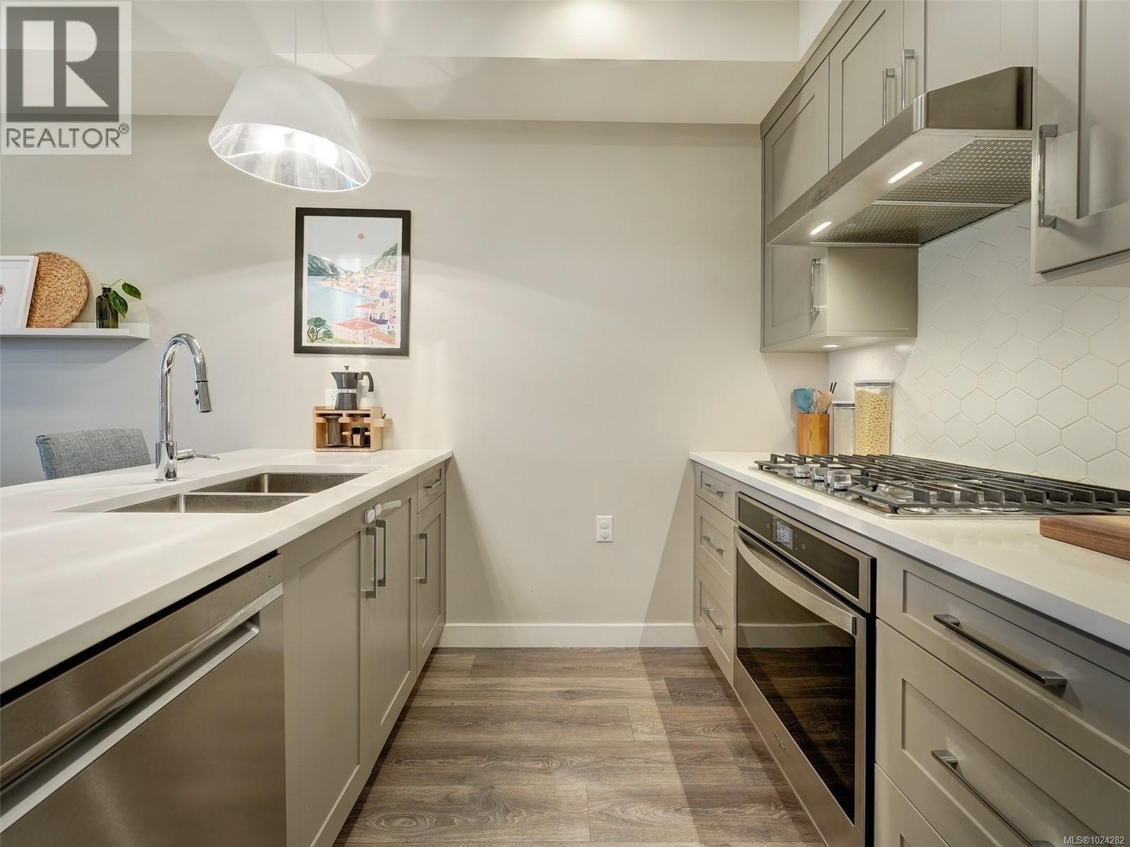 Single Family House for Sale in   Travino Lane Travino Saanich 