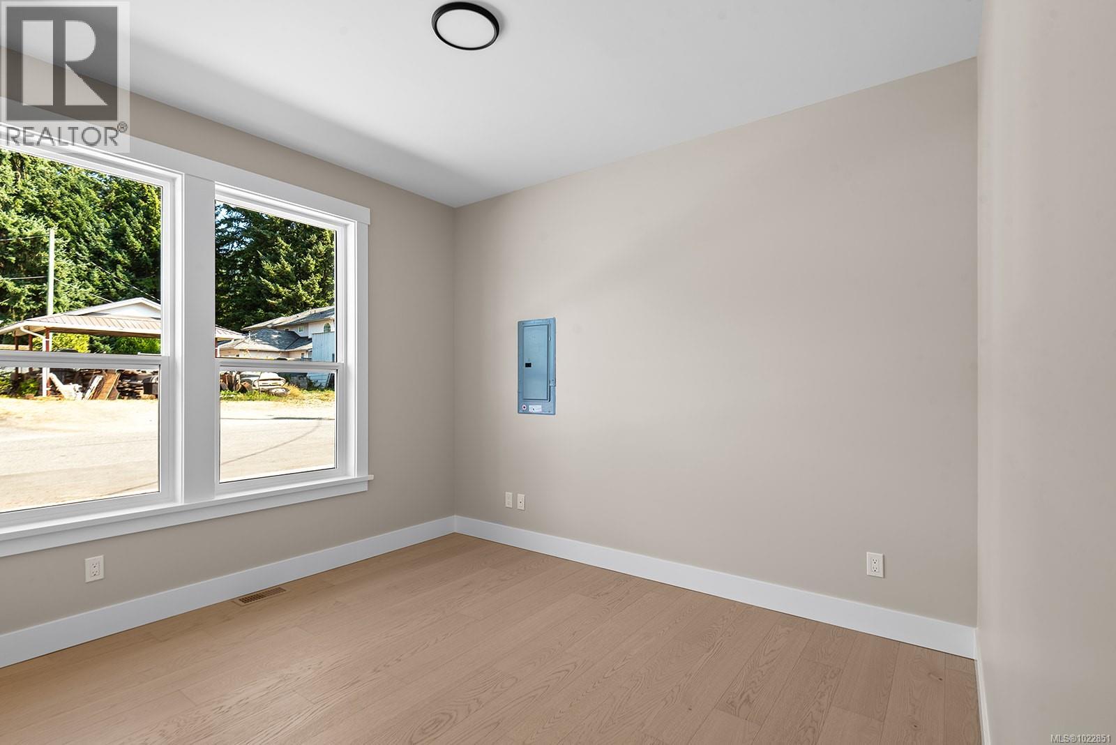 212 Oak Lane, Lake Cowichan