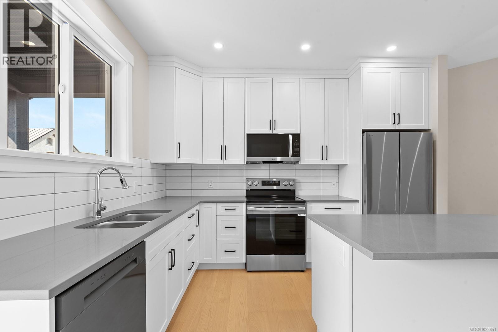 212 Oak Lane, Lake Cowichan