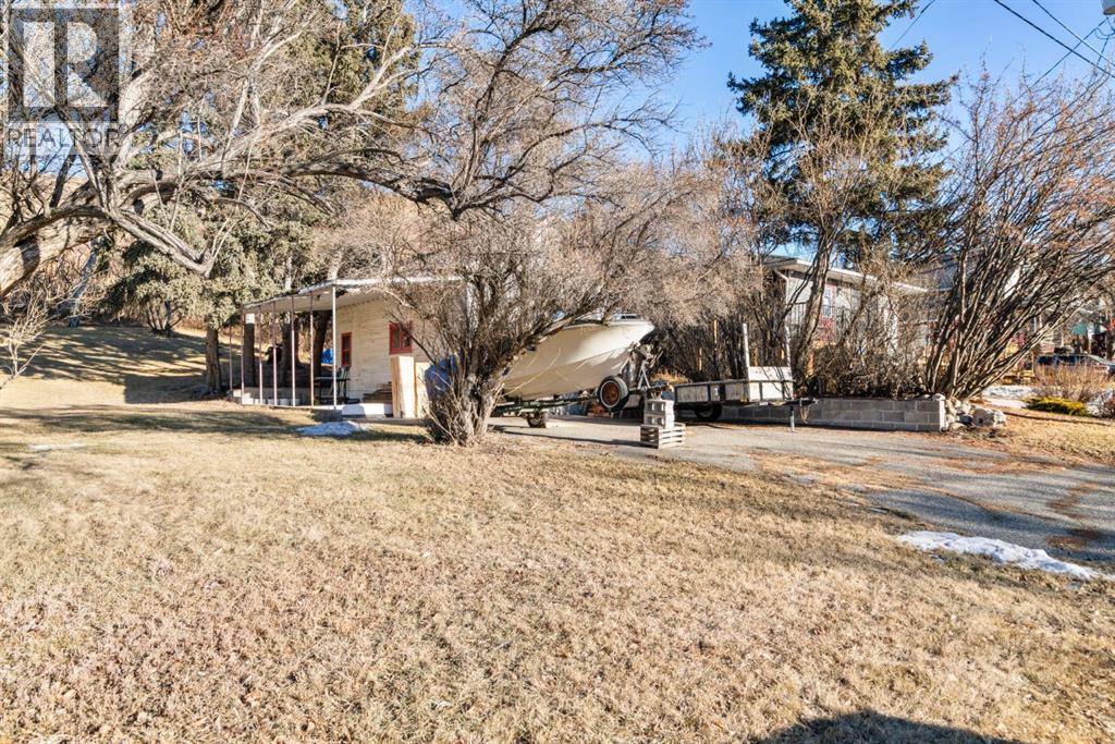 328 Third Street West, Cochrane