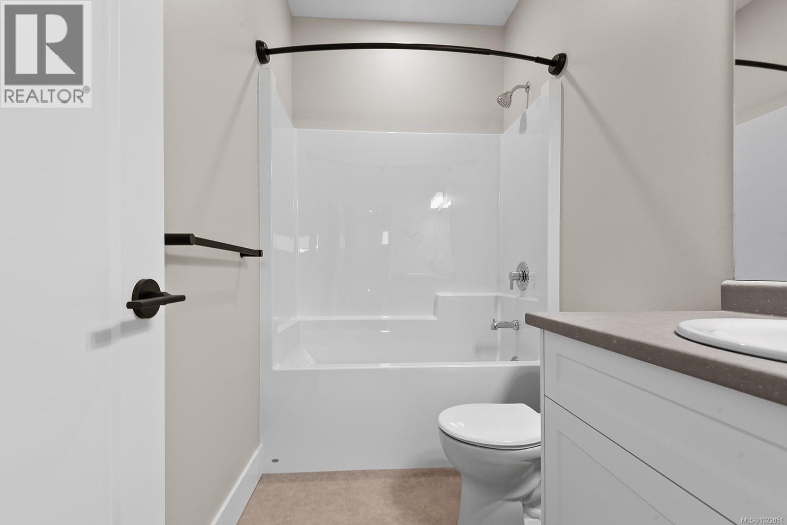 212 Oak Lane, Lake Cowichan