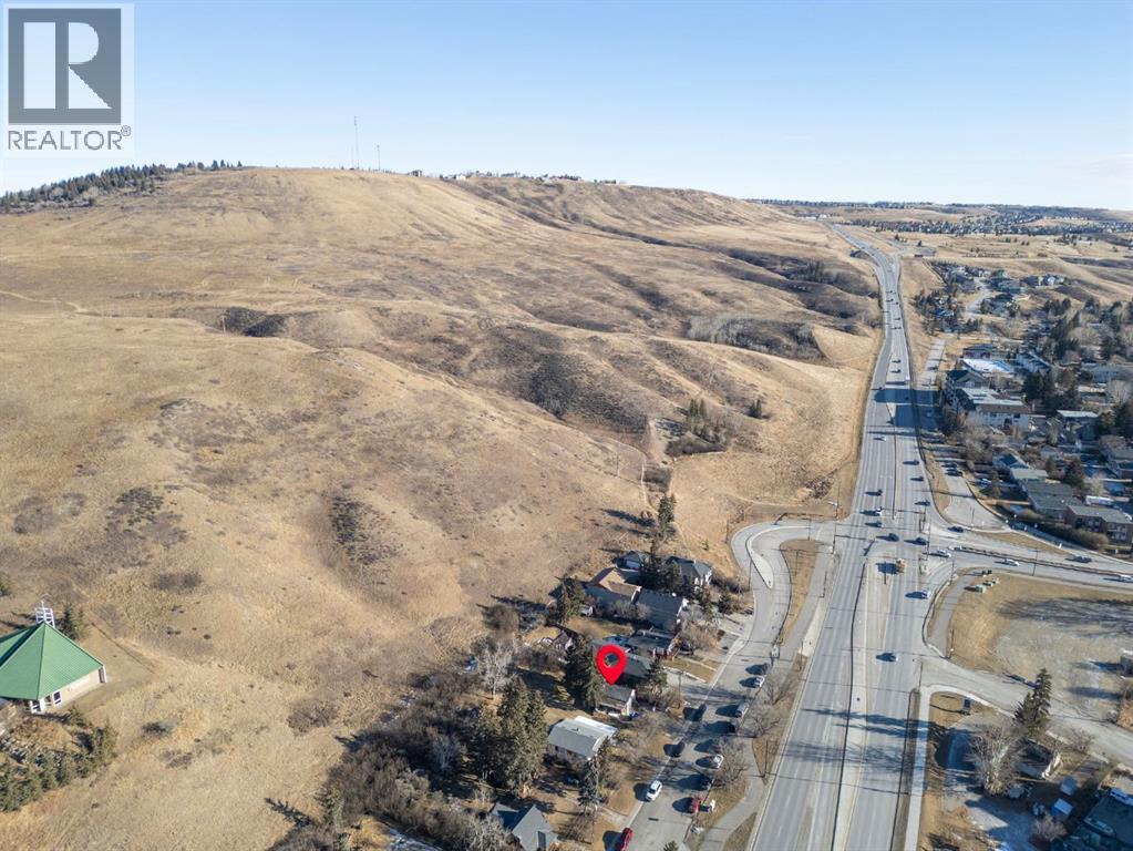 328 Third Street West, Cochrane