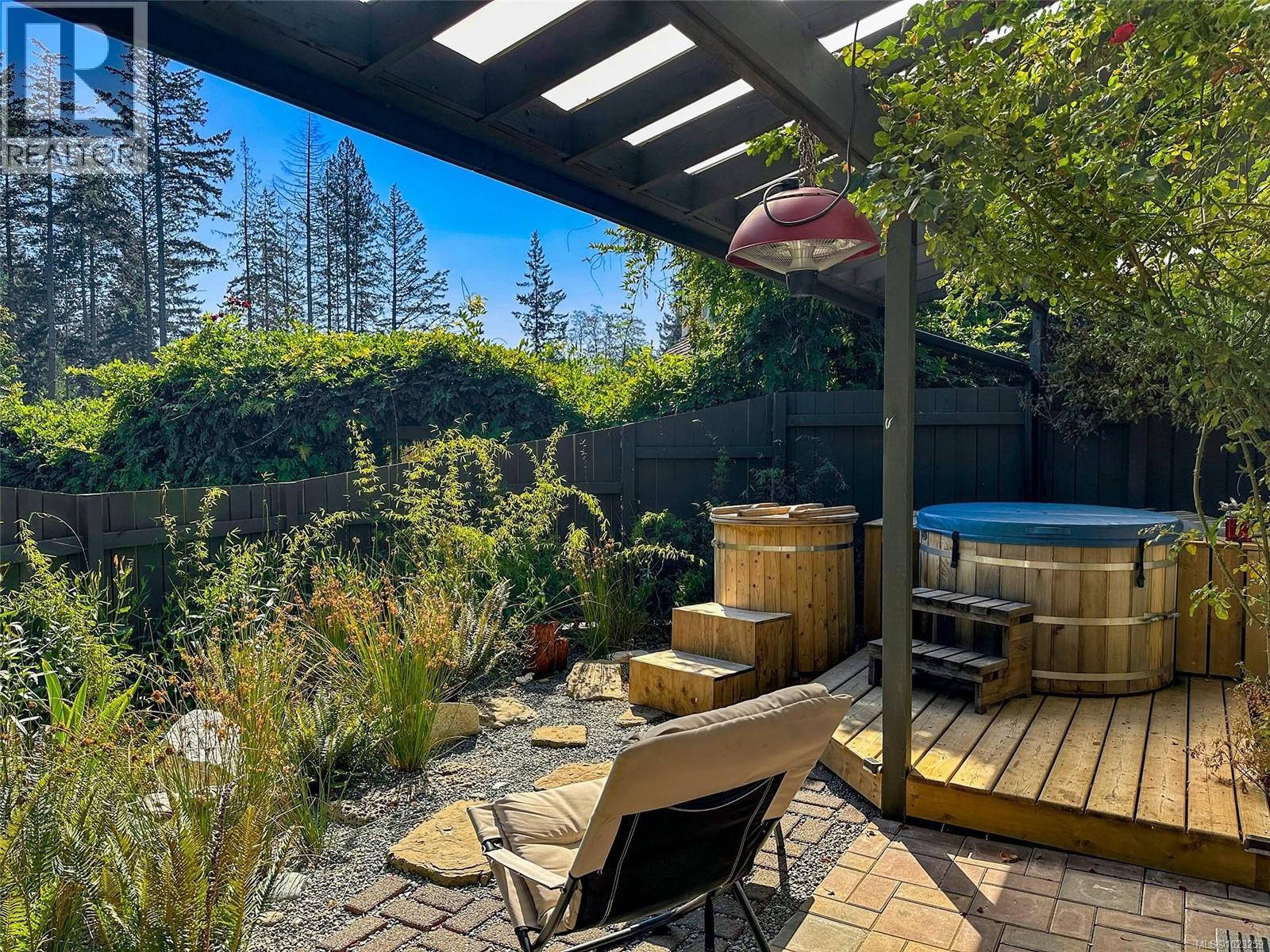 1901 East Rd, Denman Island