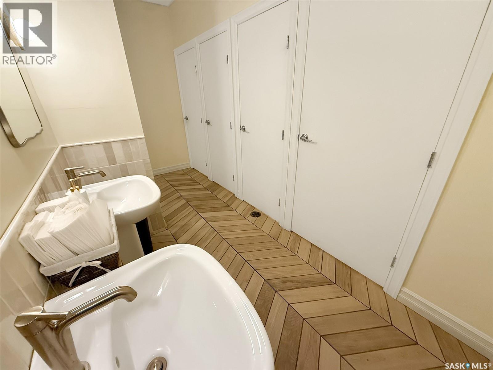 Retail for Sale in  st AVENUE NE Swift Current 