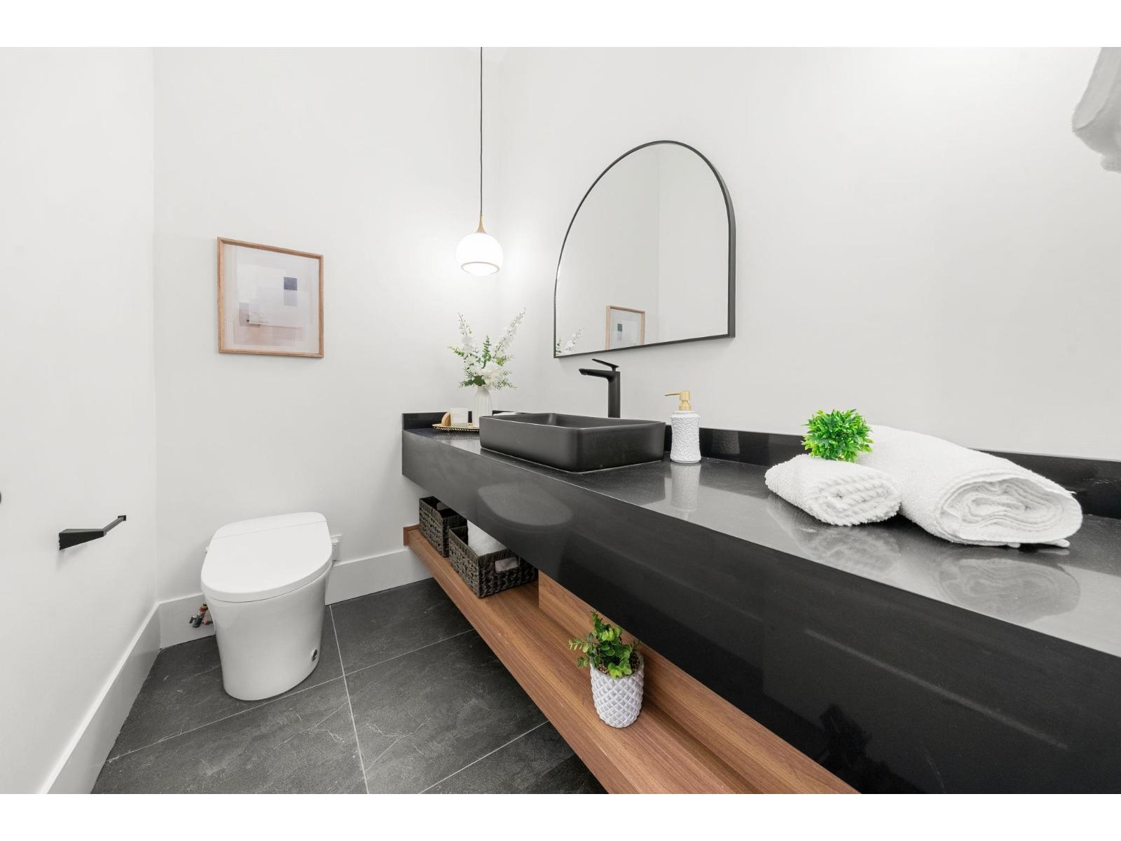 11648 94A Avenue, Delta