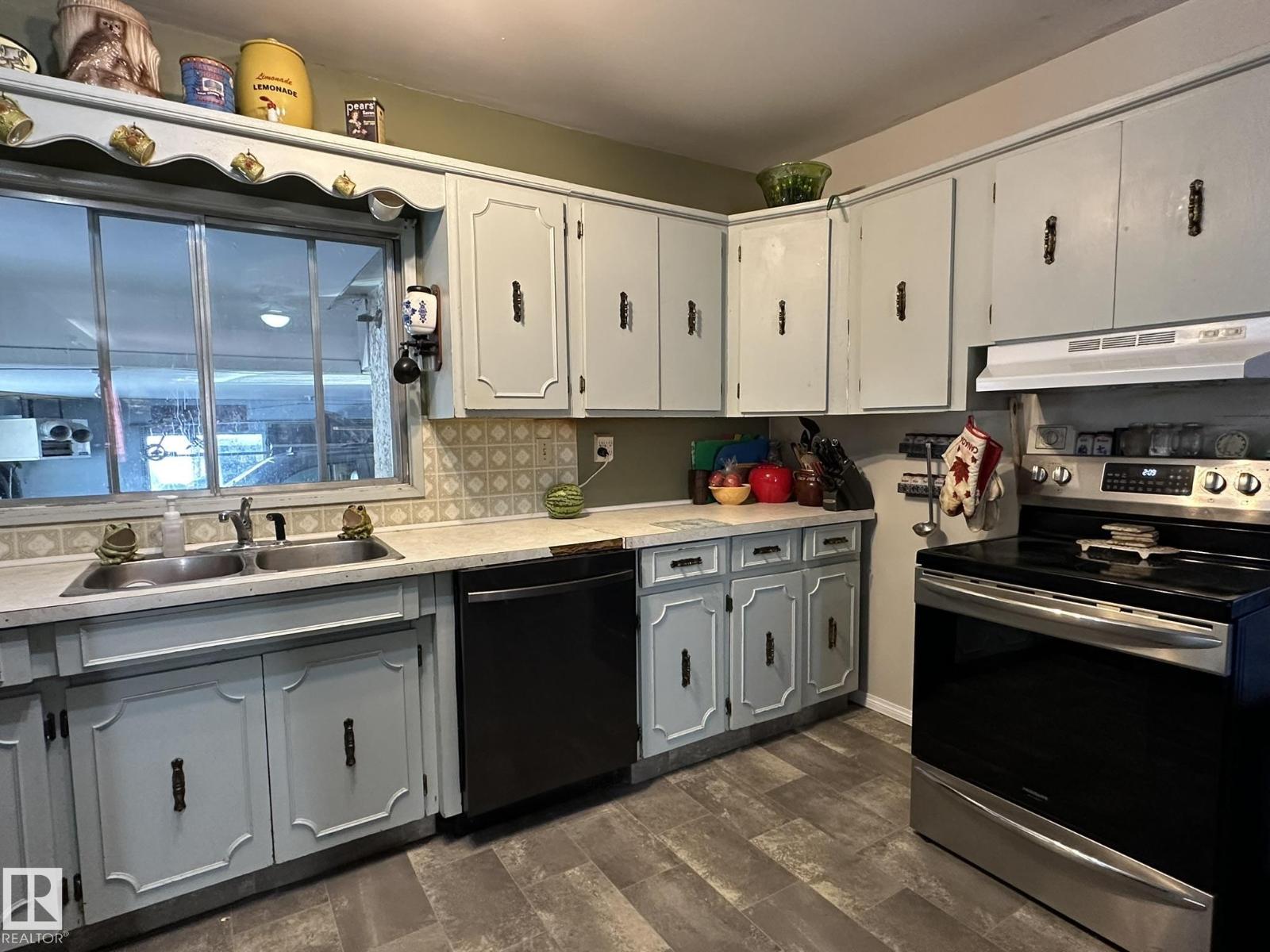 
          59240 Range 191 Road
            <br/>
            <span>Rural Smoky Lake County</span>
            , 
            <span>AB</span>
             <span>T0A3C0</span>
         - Photo 50