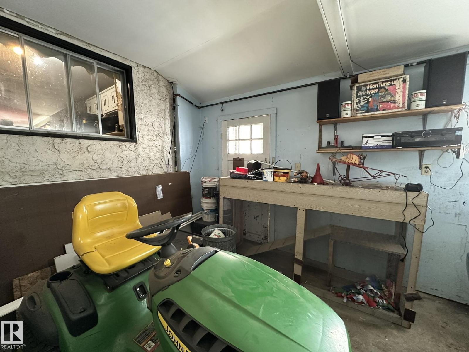 
          59240 Range 191 Road
            <br/>
            <span>Rural Smoky Lake County</span>
            , 
            <span>AB</span>
             <span>T0A3C0</span>
         - Photo 28