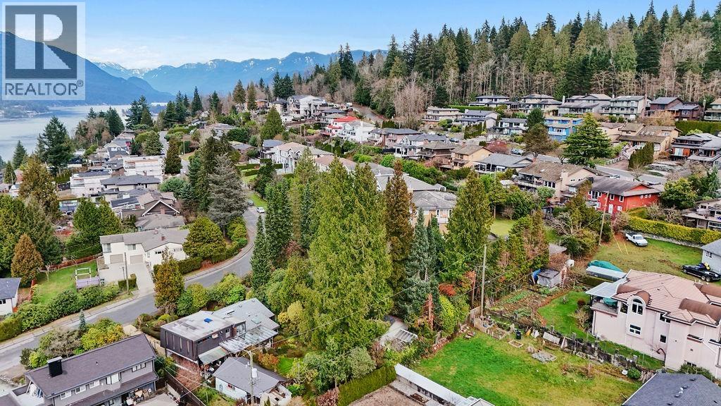 7258 RIDGE DRIVE, Burnaby