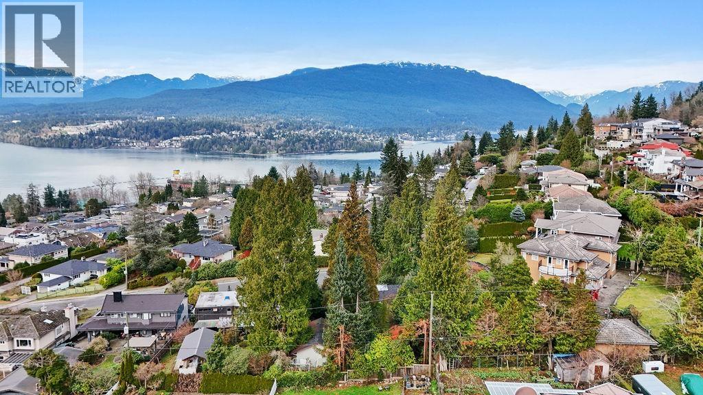 7258 RIDGE DRIVE, Burnaby