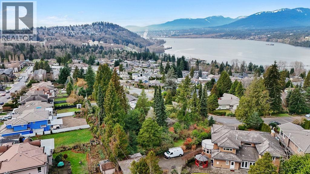 7258 RIDGE DRIVE, Burnaby