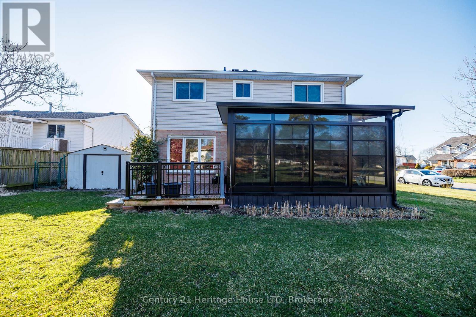 3722 SUSSEX LANE, Fort Erie (Black Creek), Ontario