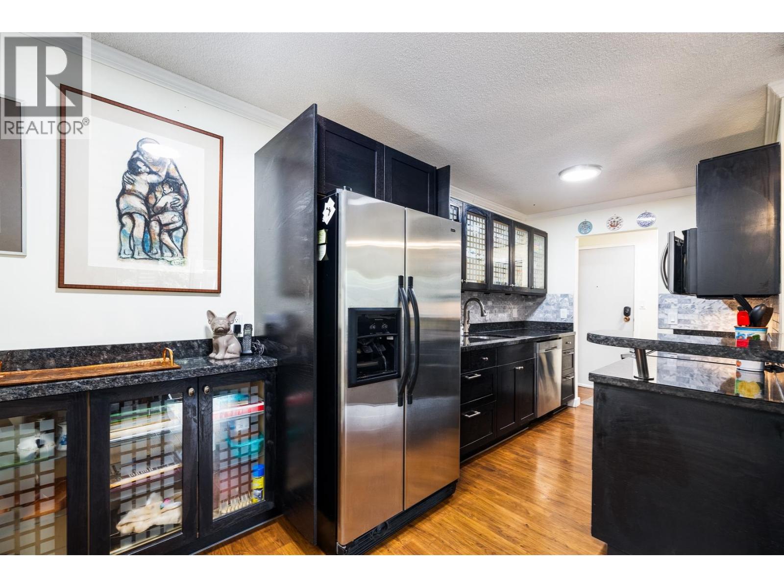 209 141 W 13TH STREET, North Vancouver