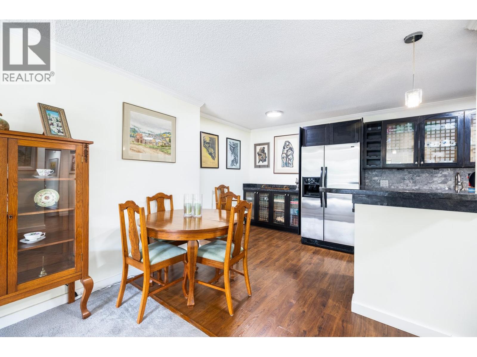 209 141 W 13TH STREET, North Vancouver