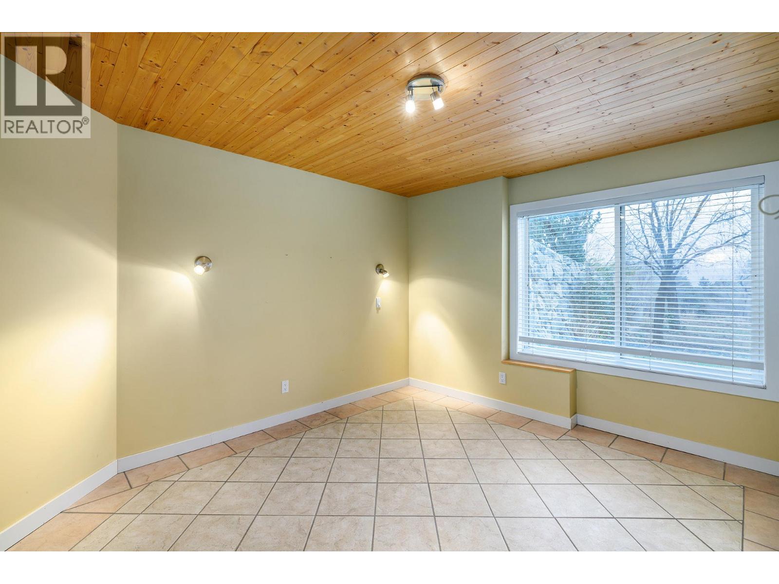 2761 Olalla Road - 34
