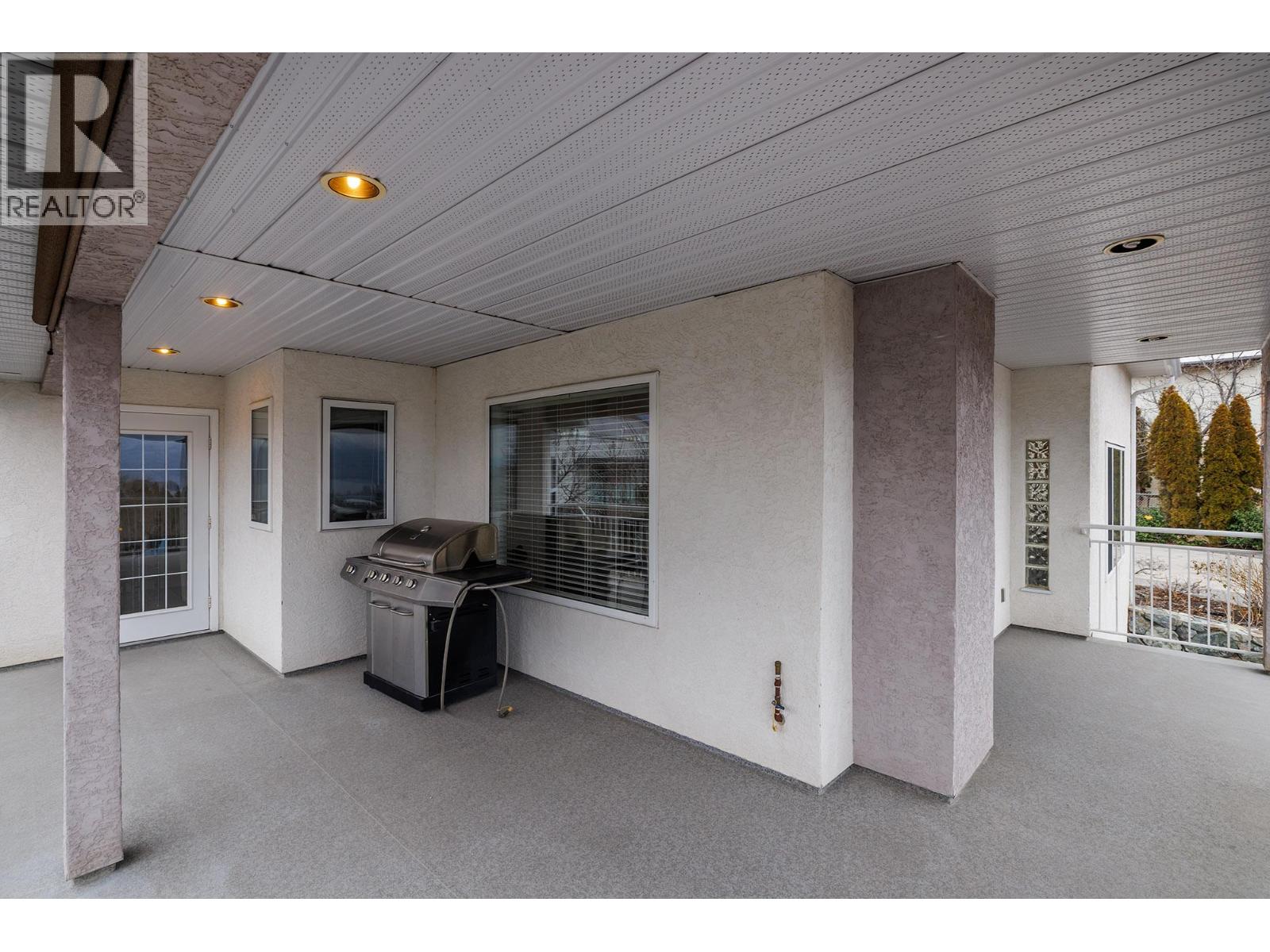 2761 Olalla Road - 17