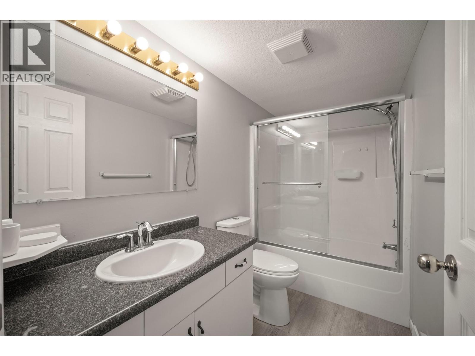 #104 727 Houghton Road - 10
