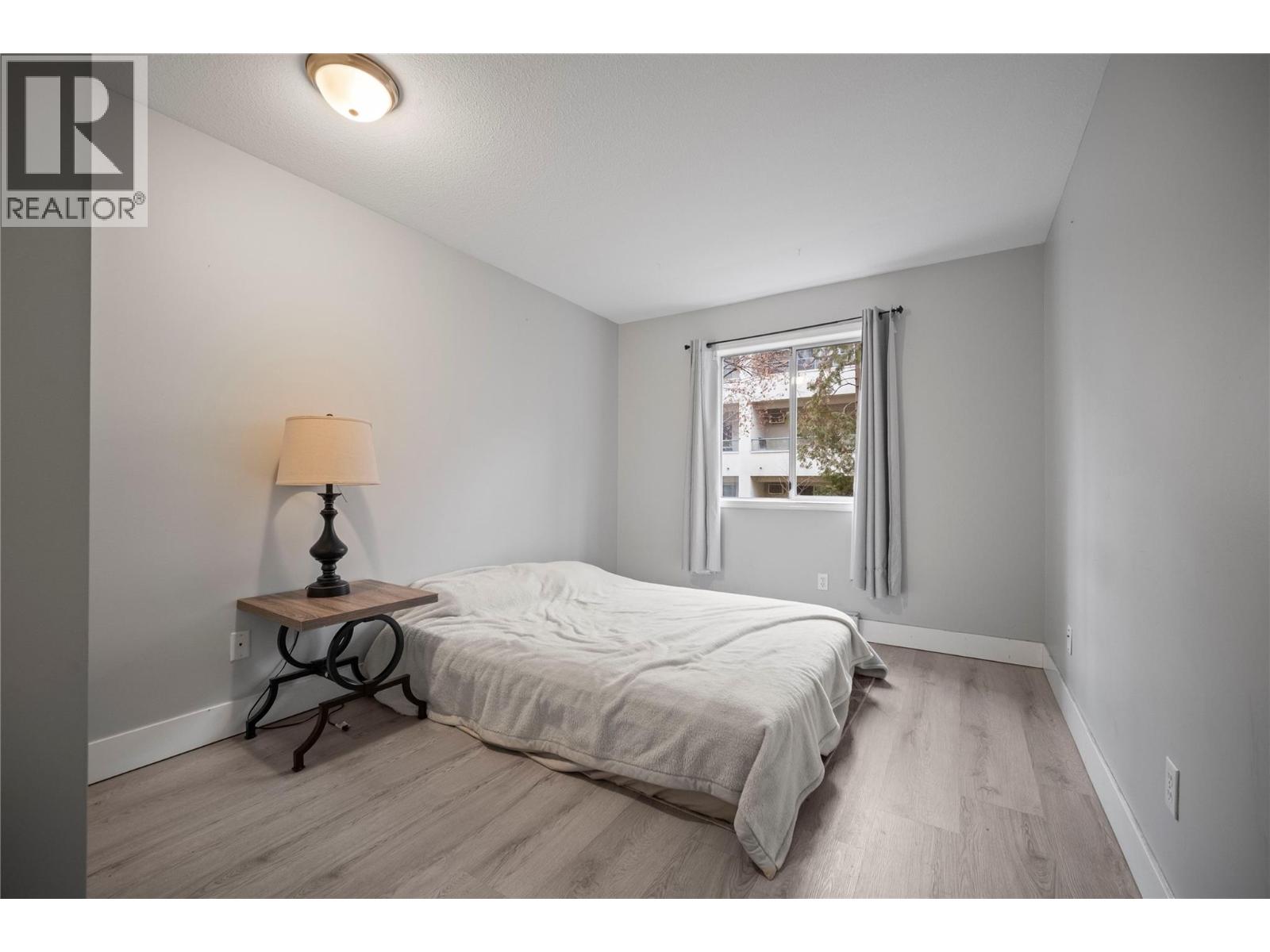 104 727 Houghton Road, Kelowna