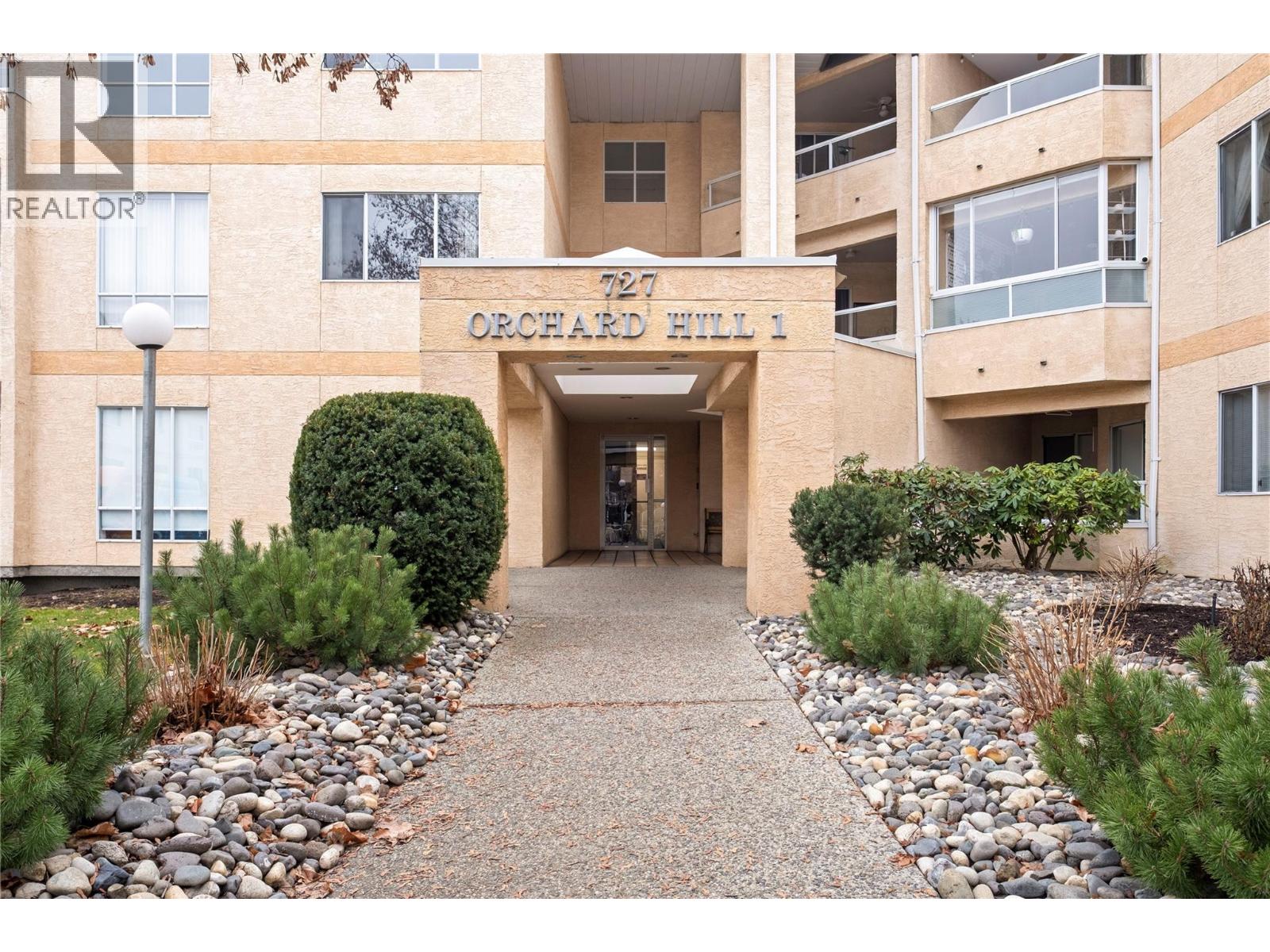 104 727 Houghton Road, Kelowna