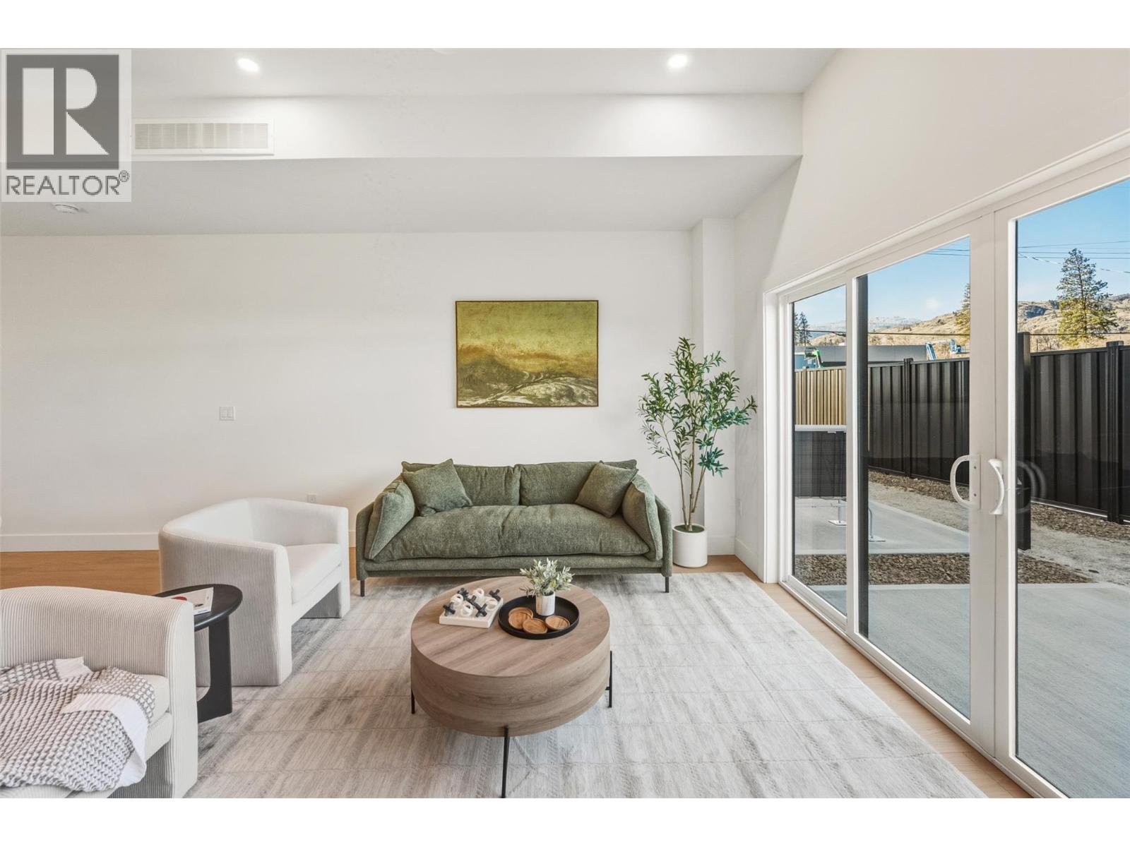 194 Maple Place Unit# 3, Oliver