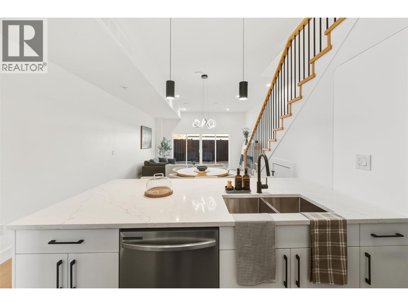 194 Maple Place Unit# 3, Oliver