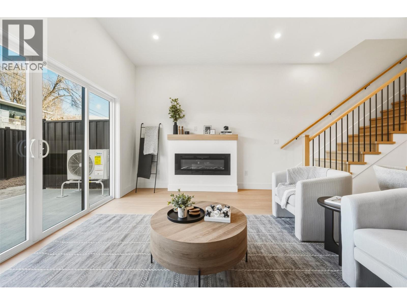 194 Maple Place Unit# 3, Oliver